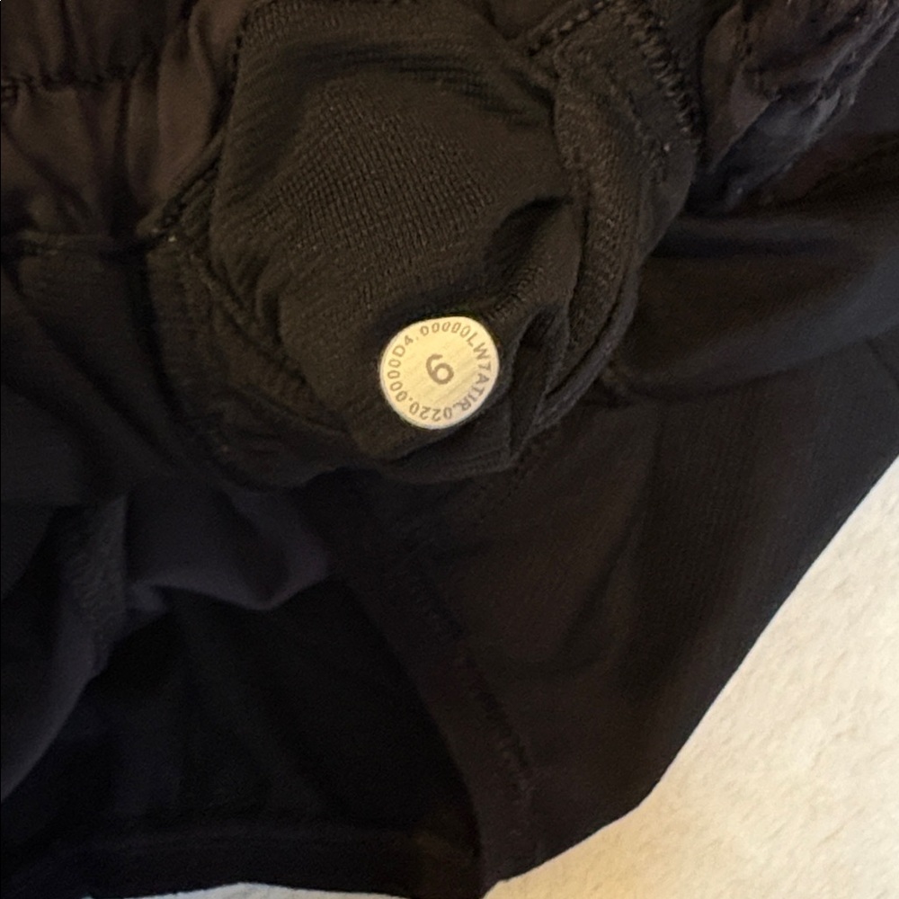 Lululemon Hotty Hot Short - Picture 2 of 3